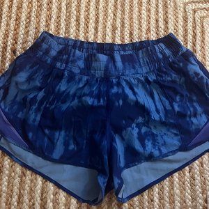 Lululemon Hotty Hot Short 2.5 Inch, Size 8- Blue Tie Dye